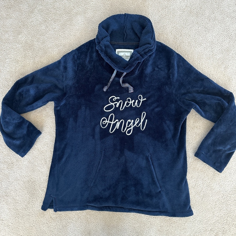 Denver Hayes fleece “snow angel” sweater